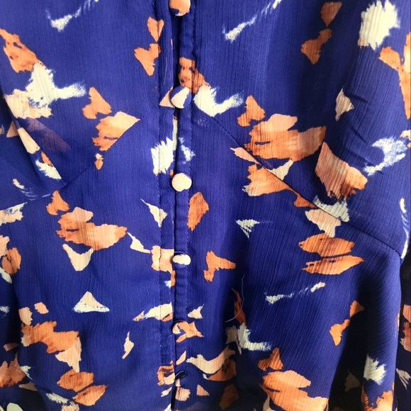 Adorable Blouse - Picture 2 of 6